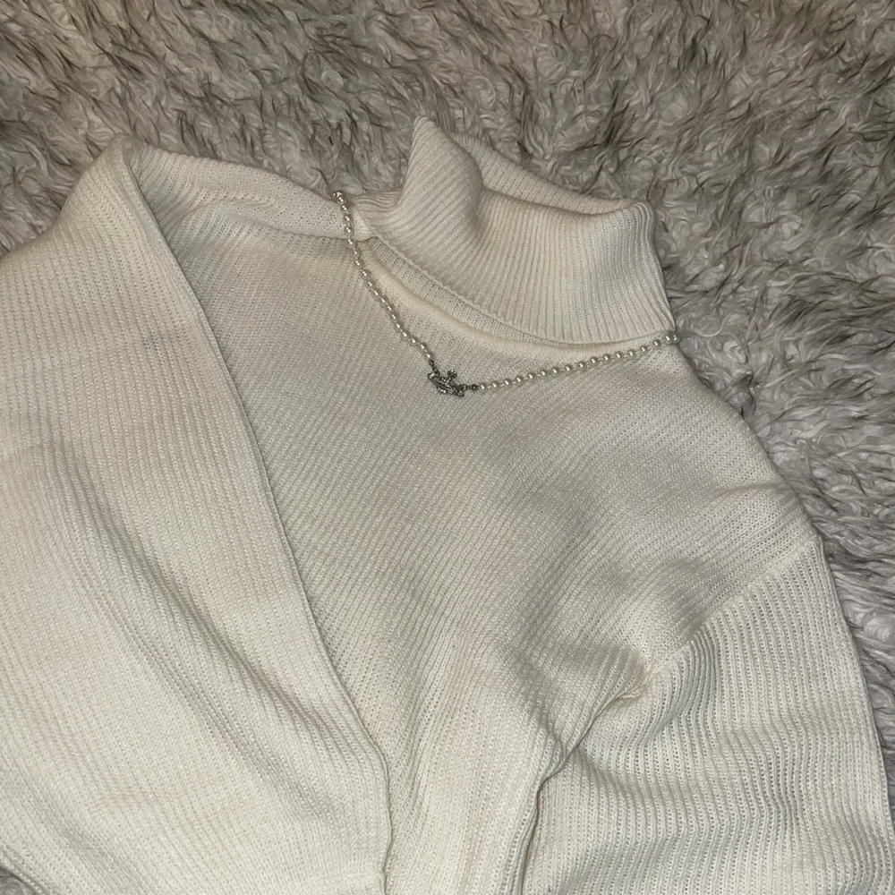 cute cropped turtleneck